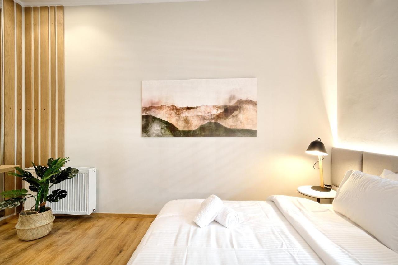 The Flirty Athens Apartment Exterior photo