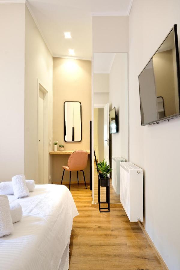 The Flirty Athens Apartment Exterior photo